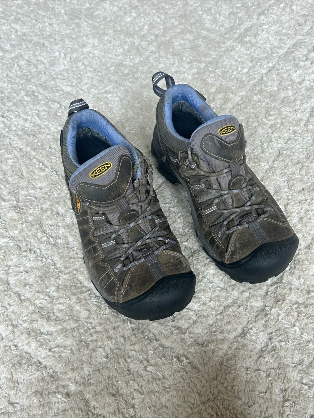 Keen women’s hiking shoes athletic size 8.5 targhee II classic style